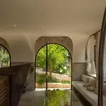 Zoe Hora Hotel