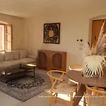 Zoe Hora Dhërmi