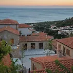 Zoe Hora * Dhërmi