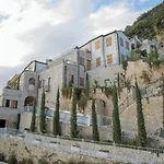 Zoe Hora Hotel