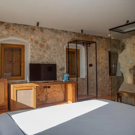 Zoe Hora Resort