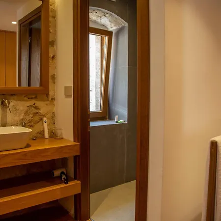 Zoe Hora Resort *