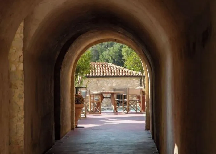 Zoe Hora 酒店 Dhërmi